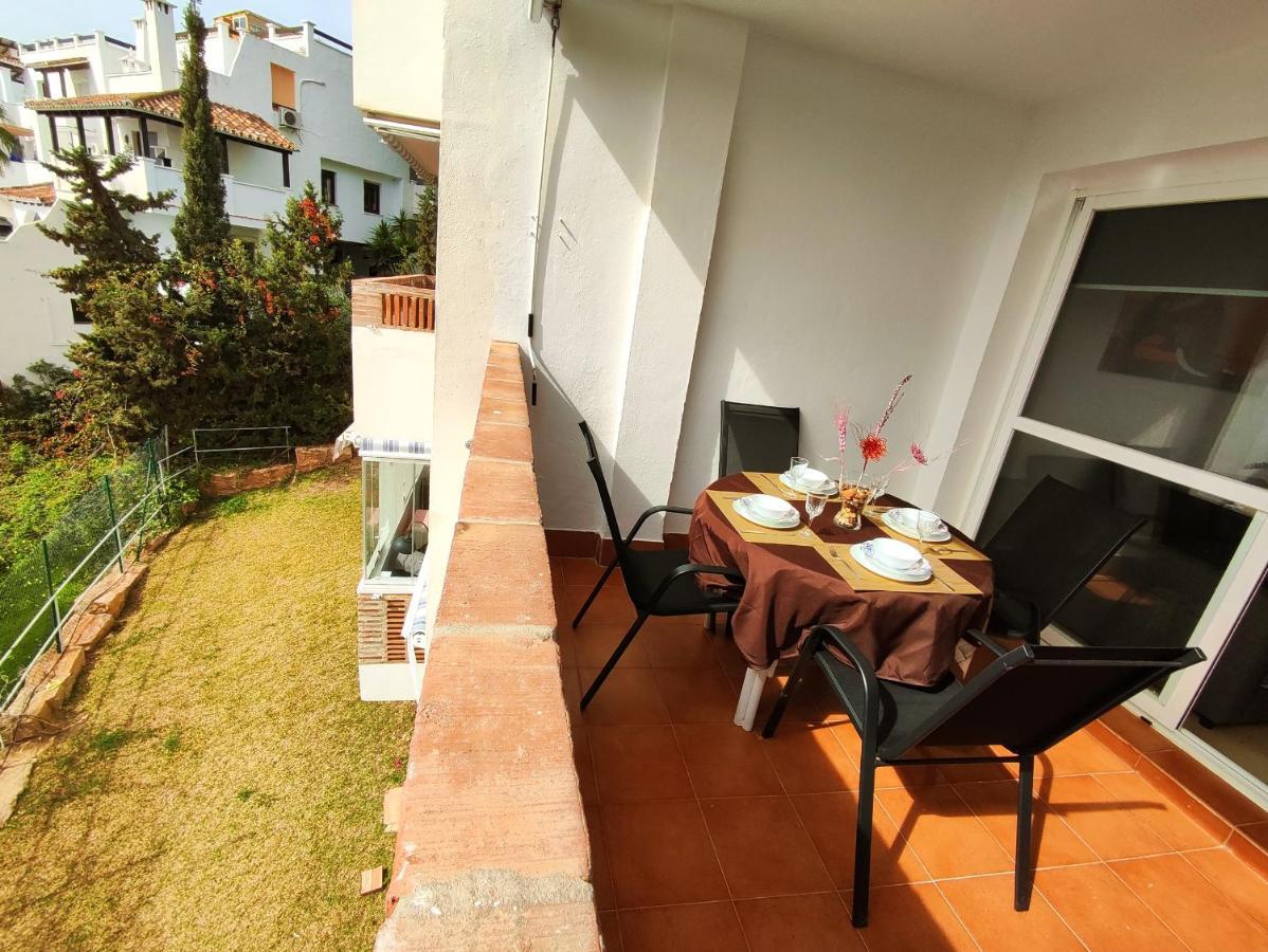 2Bdr Sunny Apartment With Pool And Private Parking In Беналмадена Екстериор снимка
