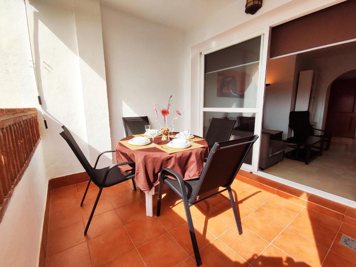 2Bdr Sunny Apartment With Pool And Private Parking In Беналмадена Екстериор снимка