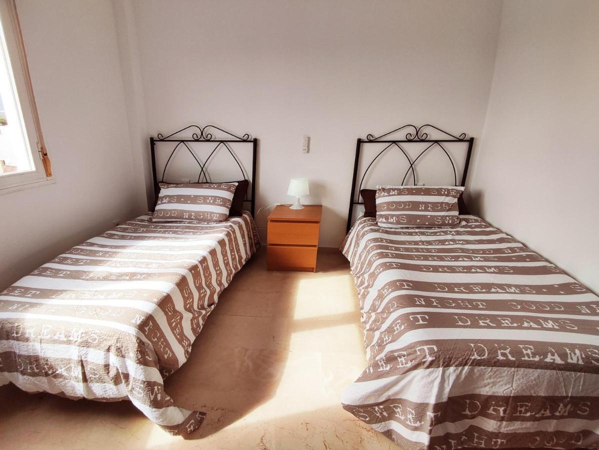 2Bdr Sunny Apartment With Pool And Private Parking In Беналмадена Екстериор снимка
