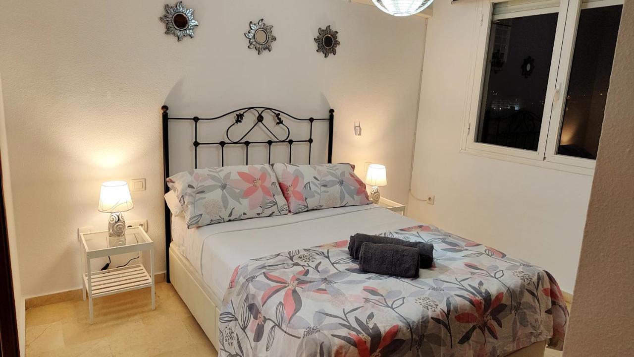 2Bdr Sunny Apartment With Pool And Private Parking In Беналмадена Екстериор снимка