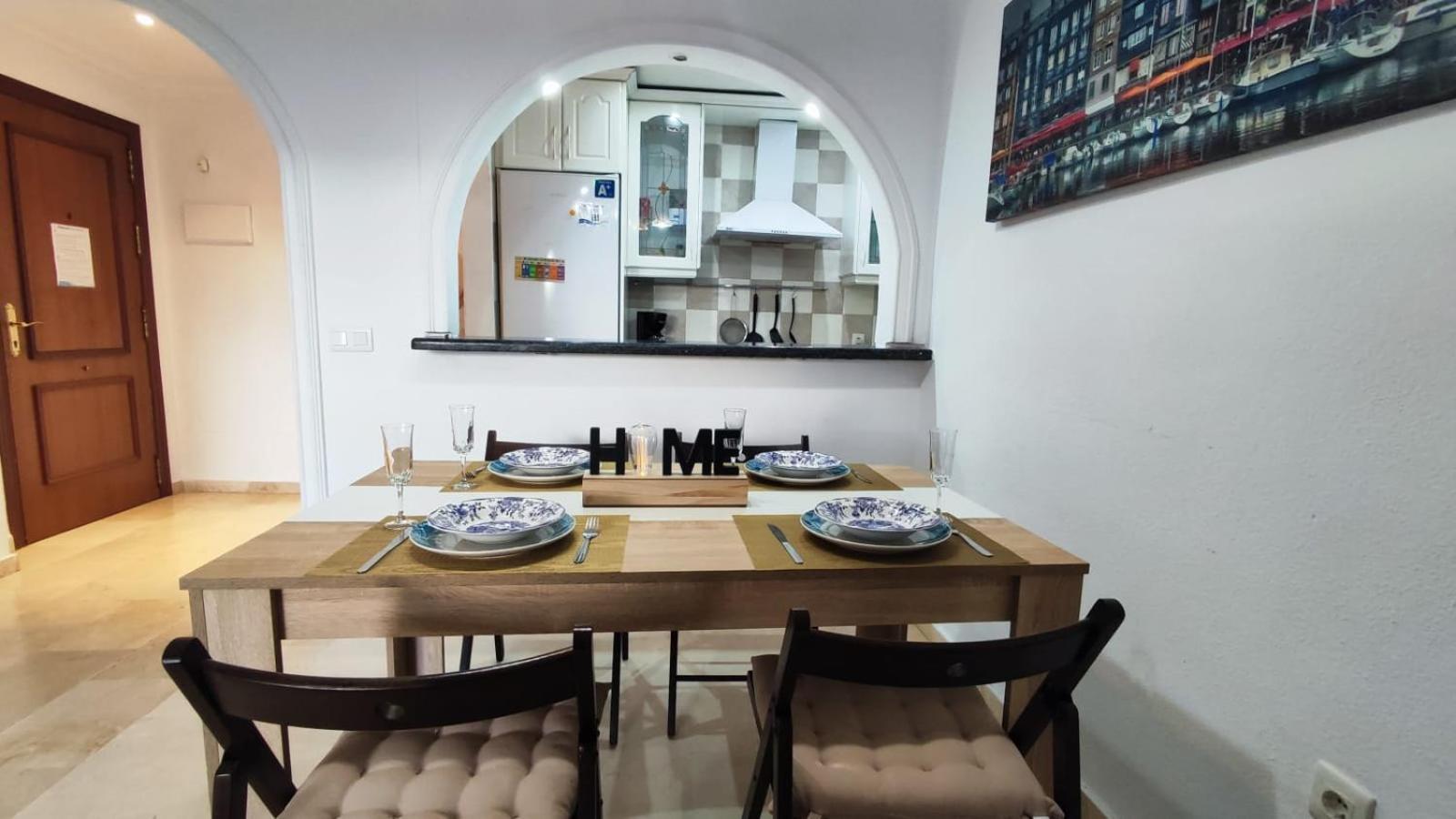2Bdr Sunny Apartment With Pool And Private Parking In Беналмадена Екстериор снимка